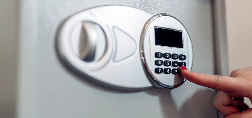 Jewelry Safe Cracking in Belleville, Illinois
